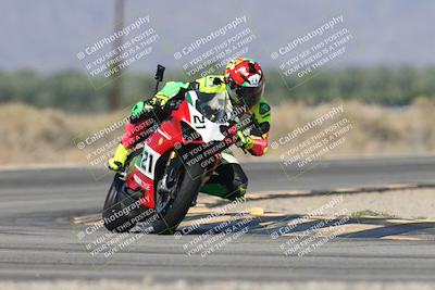 media/Oct-13-2025-Moto Forza (Mon) [[a66d839500]]/3-B Group/Session 3 (Turn 16)/